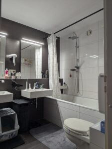 Badezimmer 2 mit Badewanne